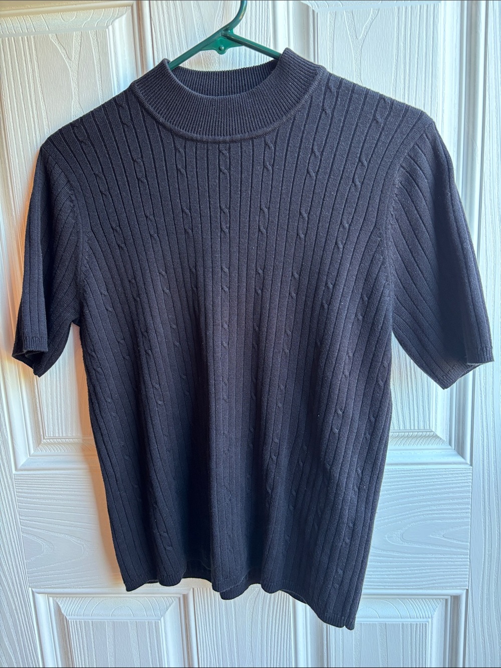 Women’s Short-Sleeve Ribbed Knit Sweater - Black